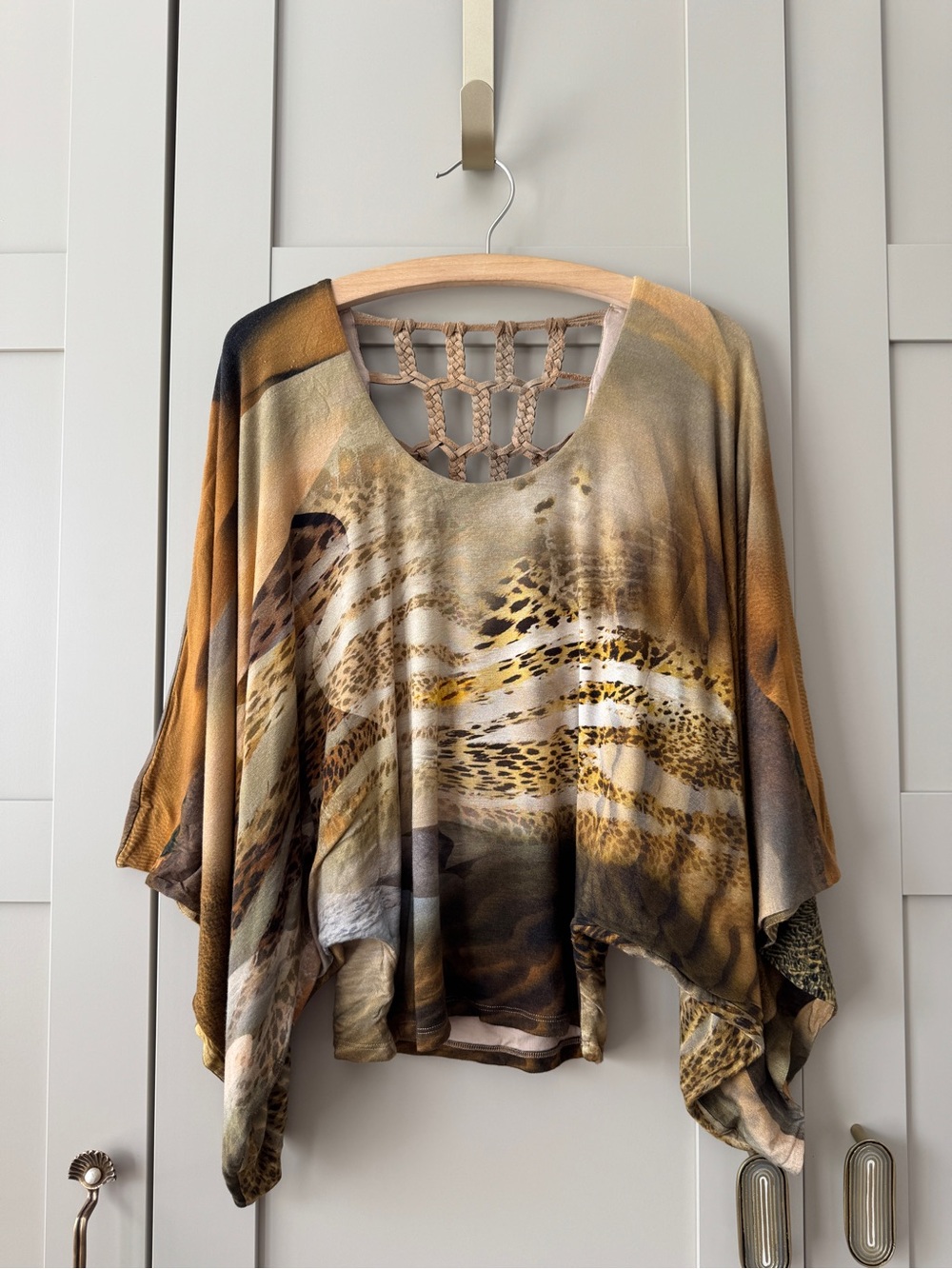 Sky 😇 Vintage Western Style Top Kimono Sleeves Suede Cutout Back Bodycon
